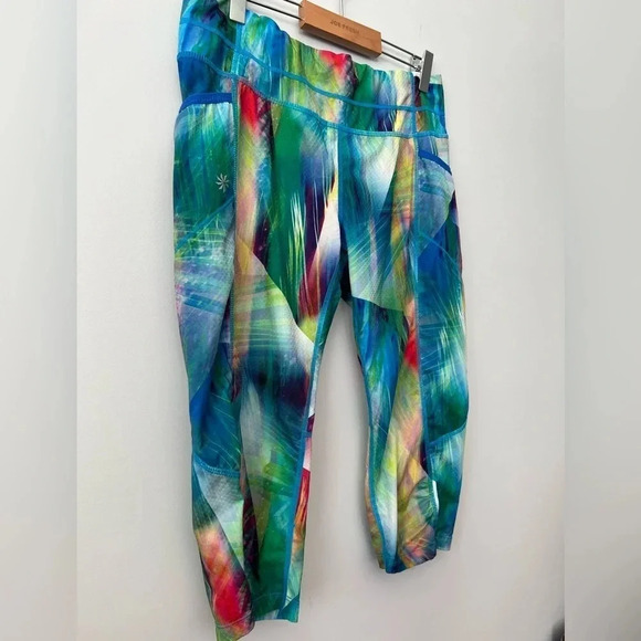 Athleta Crop Leggings | Capri Multivolour |  Size Medium - Picture 2 of 9